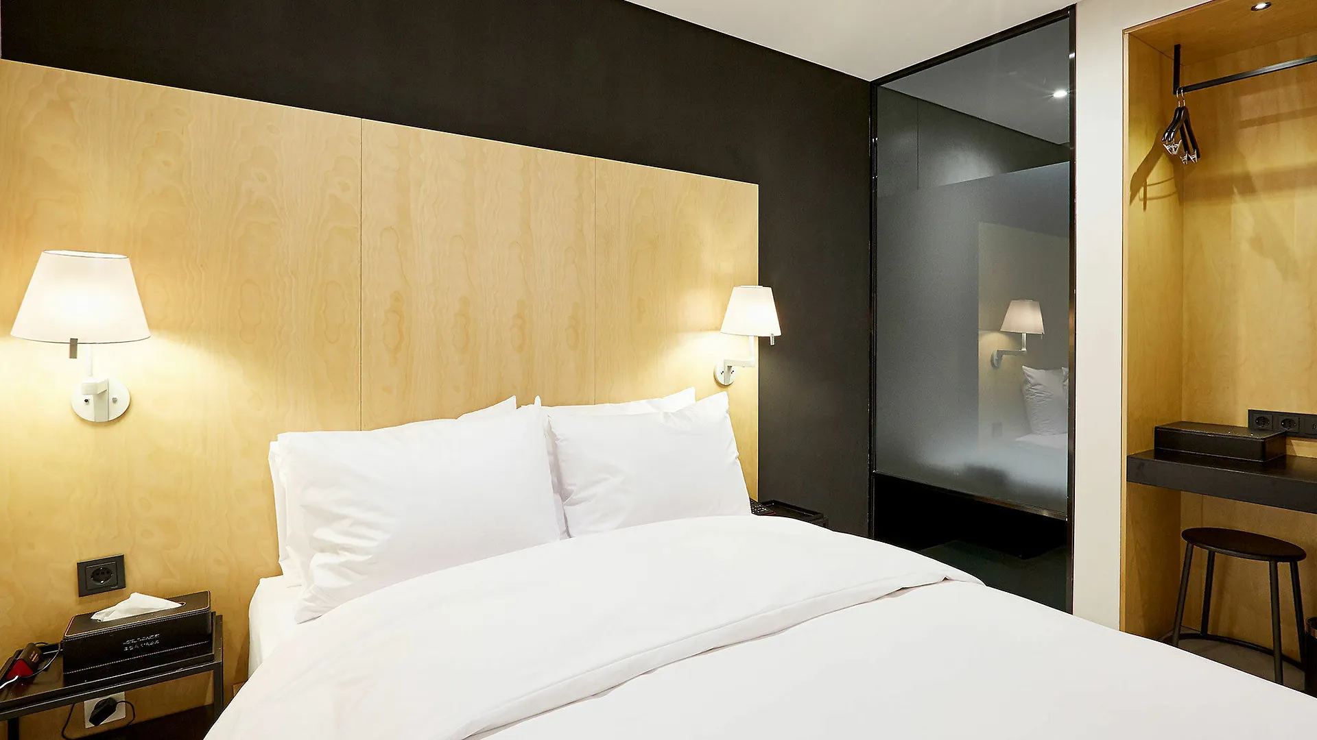 Hotel The Artist Yeoksam South Korea